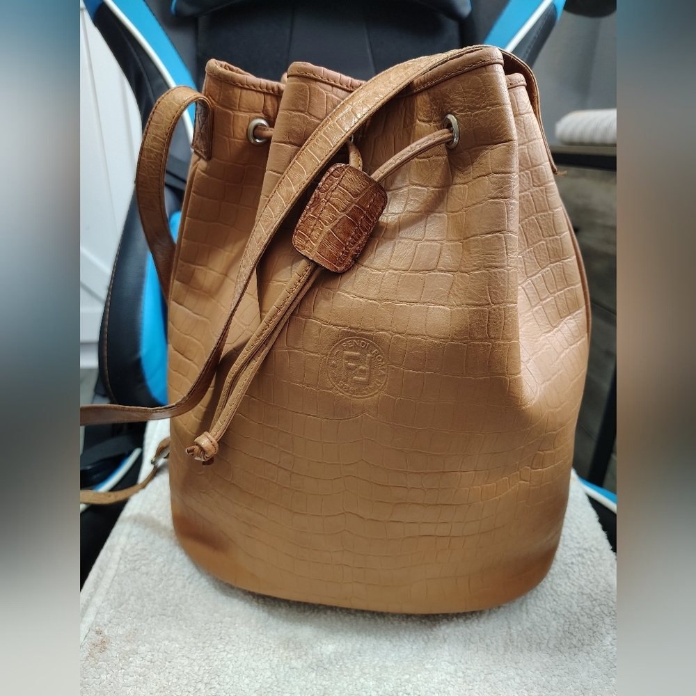 Fendi Tan Croc-Embossed Shoulder Bag - Picture 3 of 16